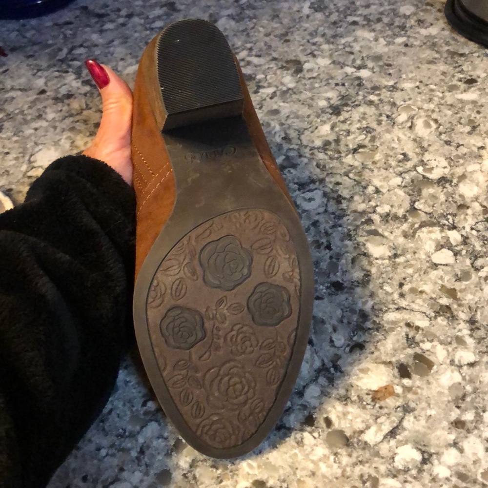Carlos Santana Brown Mules - Picture 6 of 6